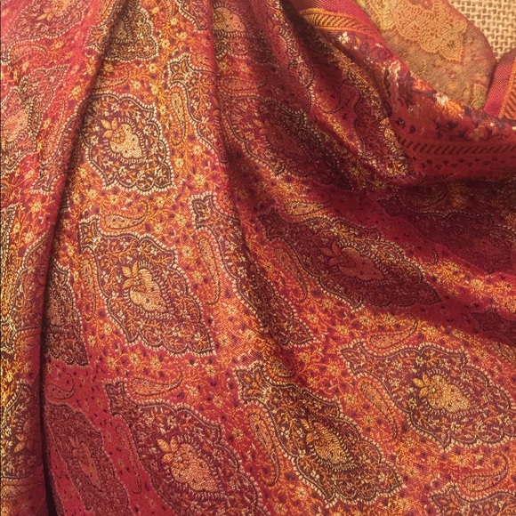 Silk scarf/wrap in maroon/amber - Picture 5 of 9